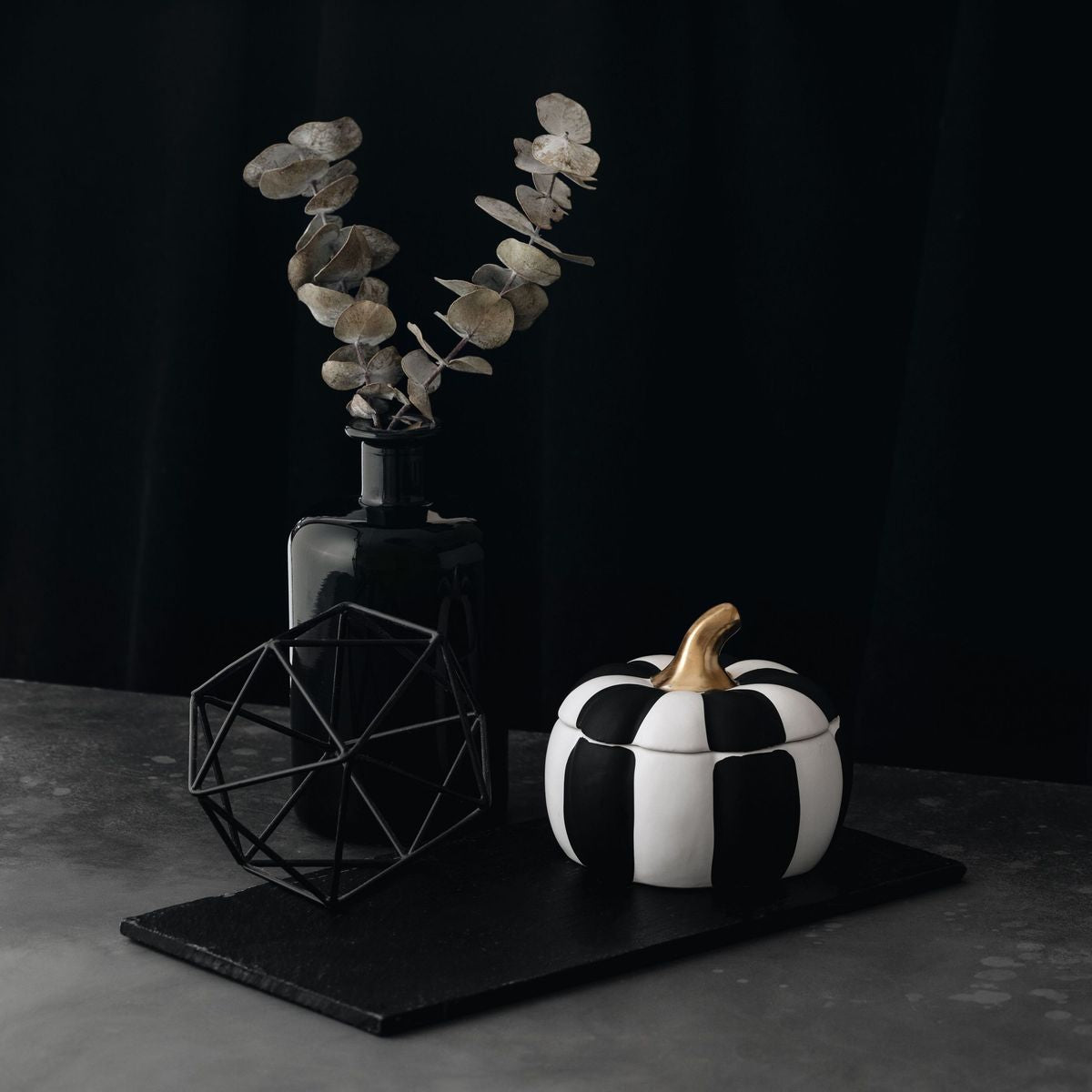 Manor Road Pompion Matte Stripe Candle