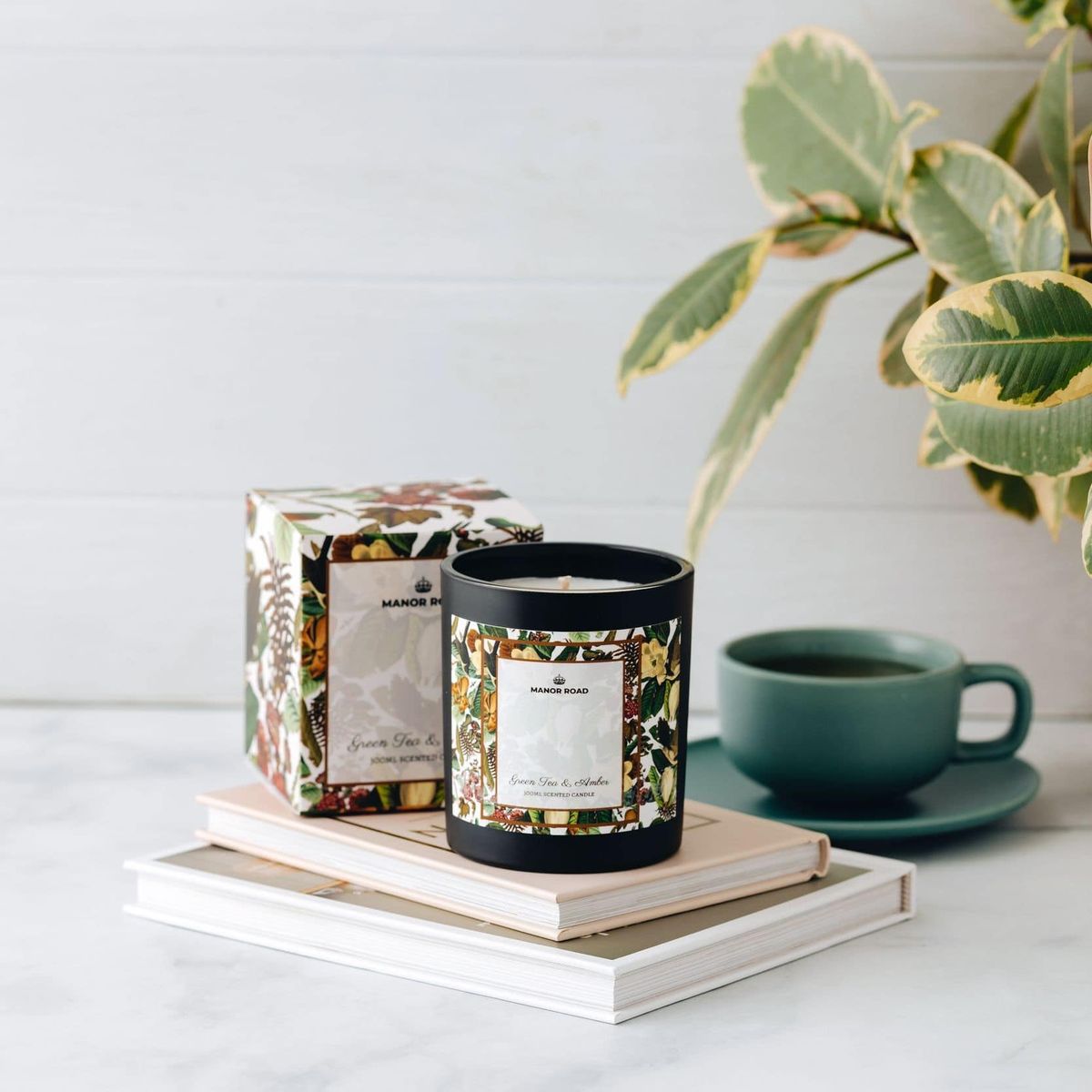 Manor Road Green Tea & Amber Candle