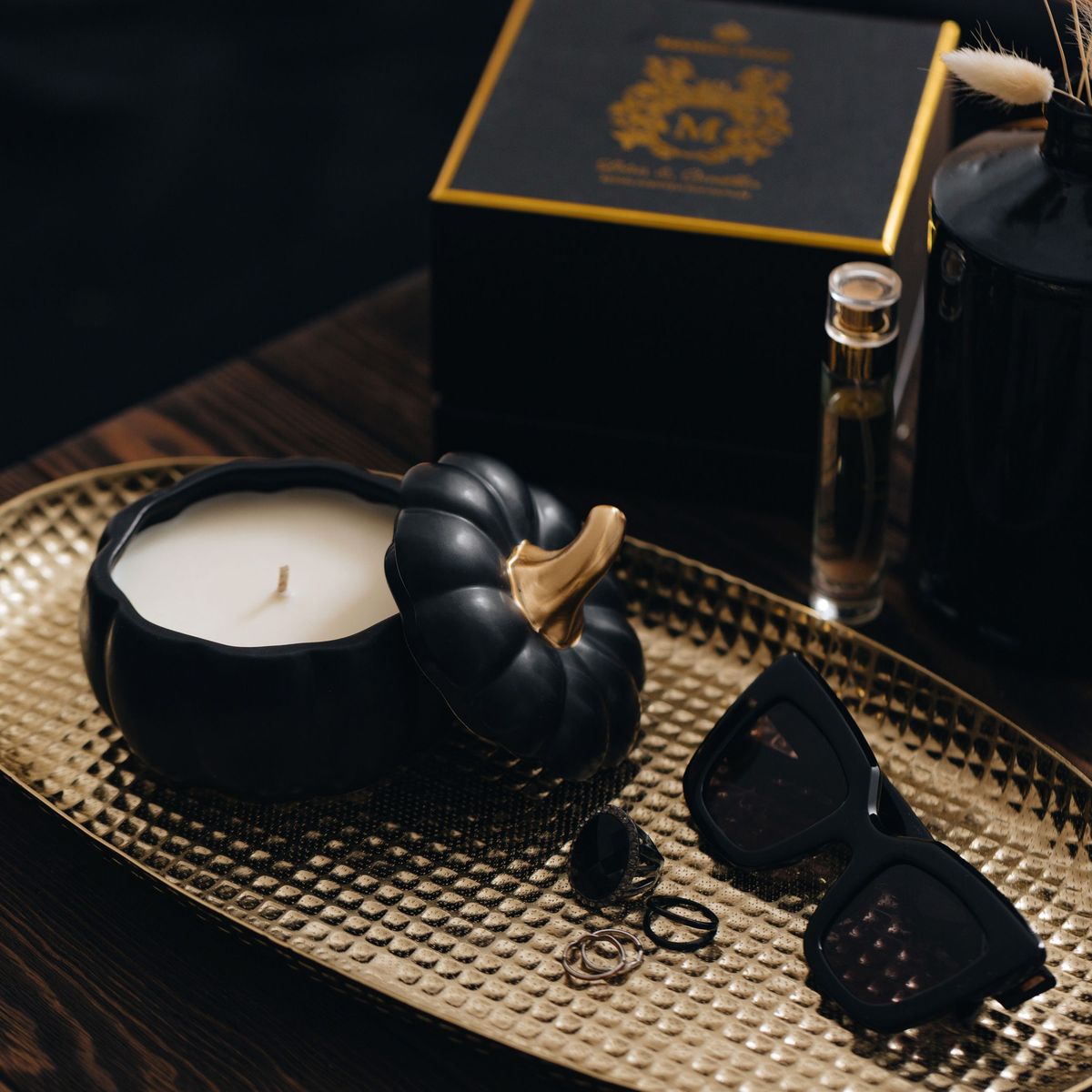 Manor Road Pompion Matte Black Candle