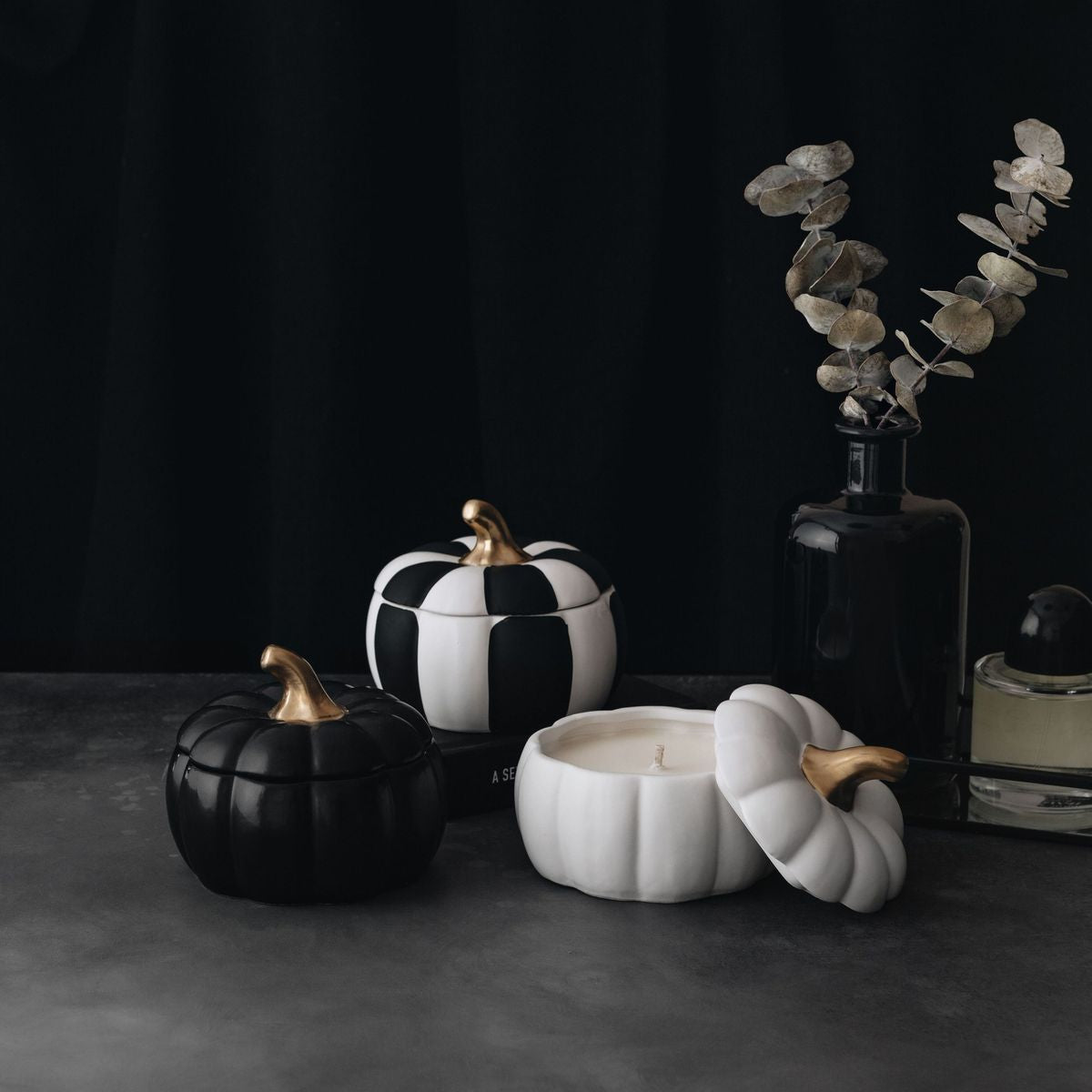 Manor Road Pompion Matte Stripe Candle